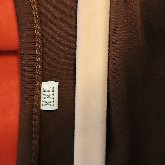 Top - Picture 2 of 3